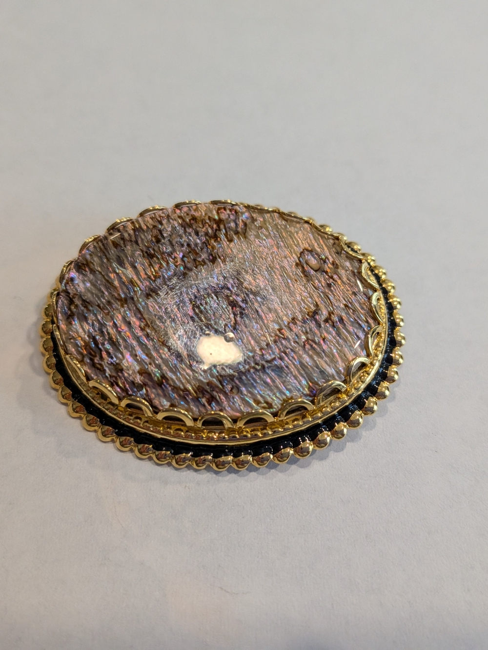 Vintage 80's Australian Gold-Tone Iridescent Shell Oval Brooch - Pink Purple